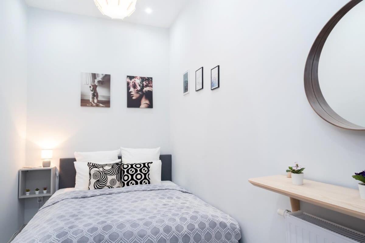 New Spacious At Superb Location Appartamento *
