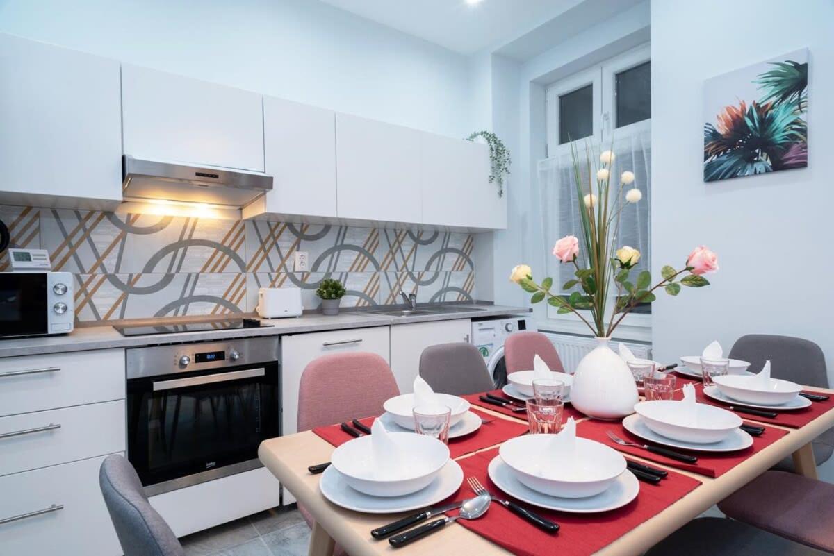 New Spacious At Superb Location Budapeszt